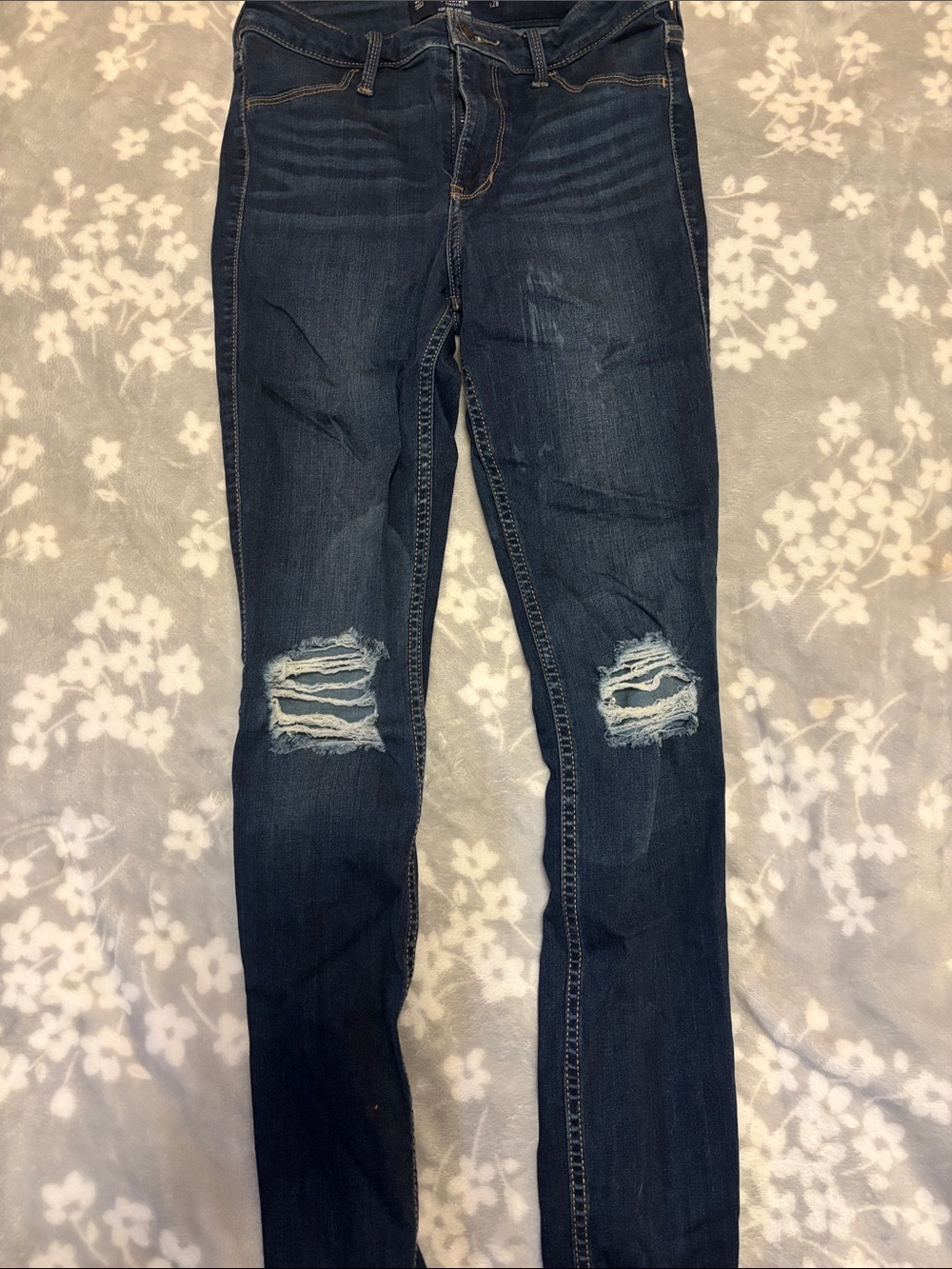 Hollister Dark Wash Ripped Skinny Jeans